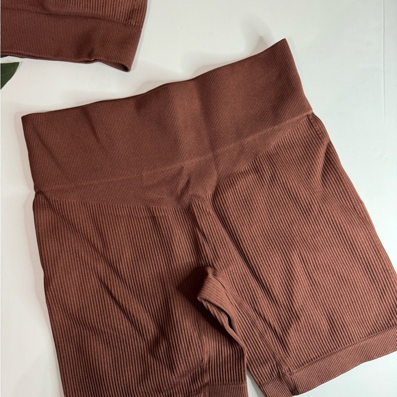 Brown Ribbed Two-Piece Set - Picture 2 of 4